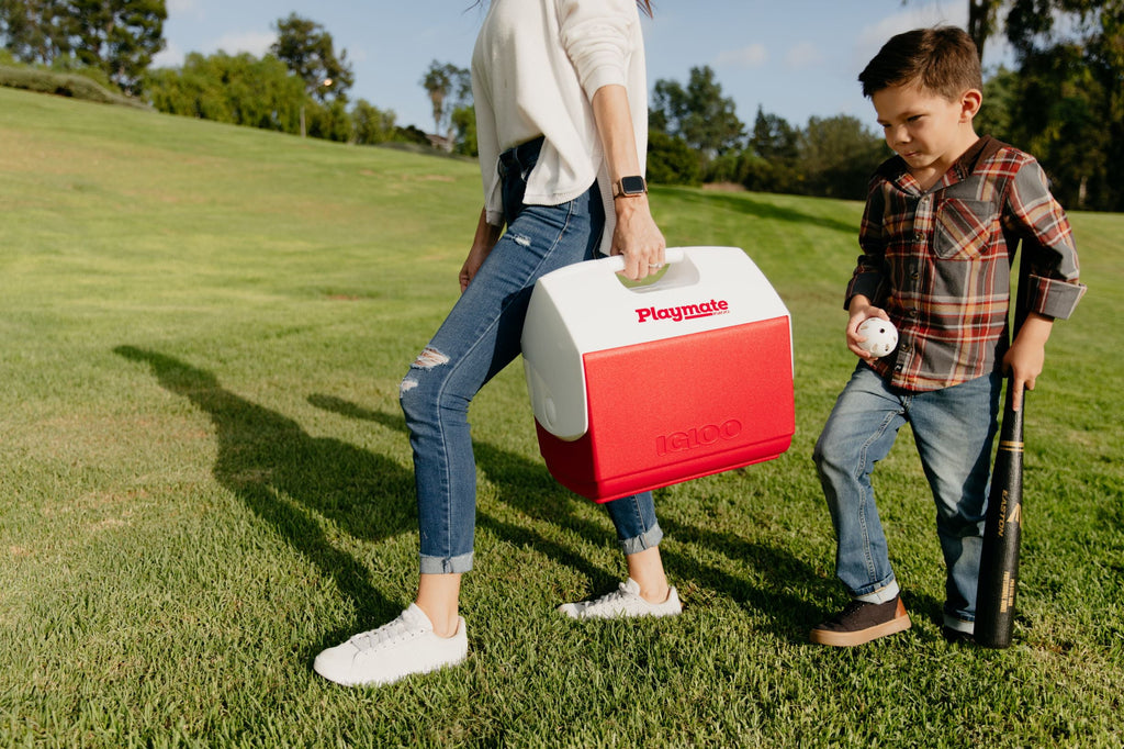 16 QT Playmate Elite Ice Chest Cooler,30 Can Capacity, Red