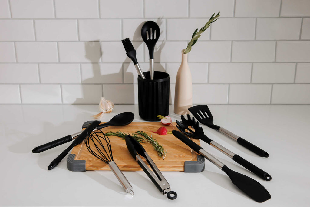 Thyme &amp; Table 10-Piece Silicone Gadget Set - Green