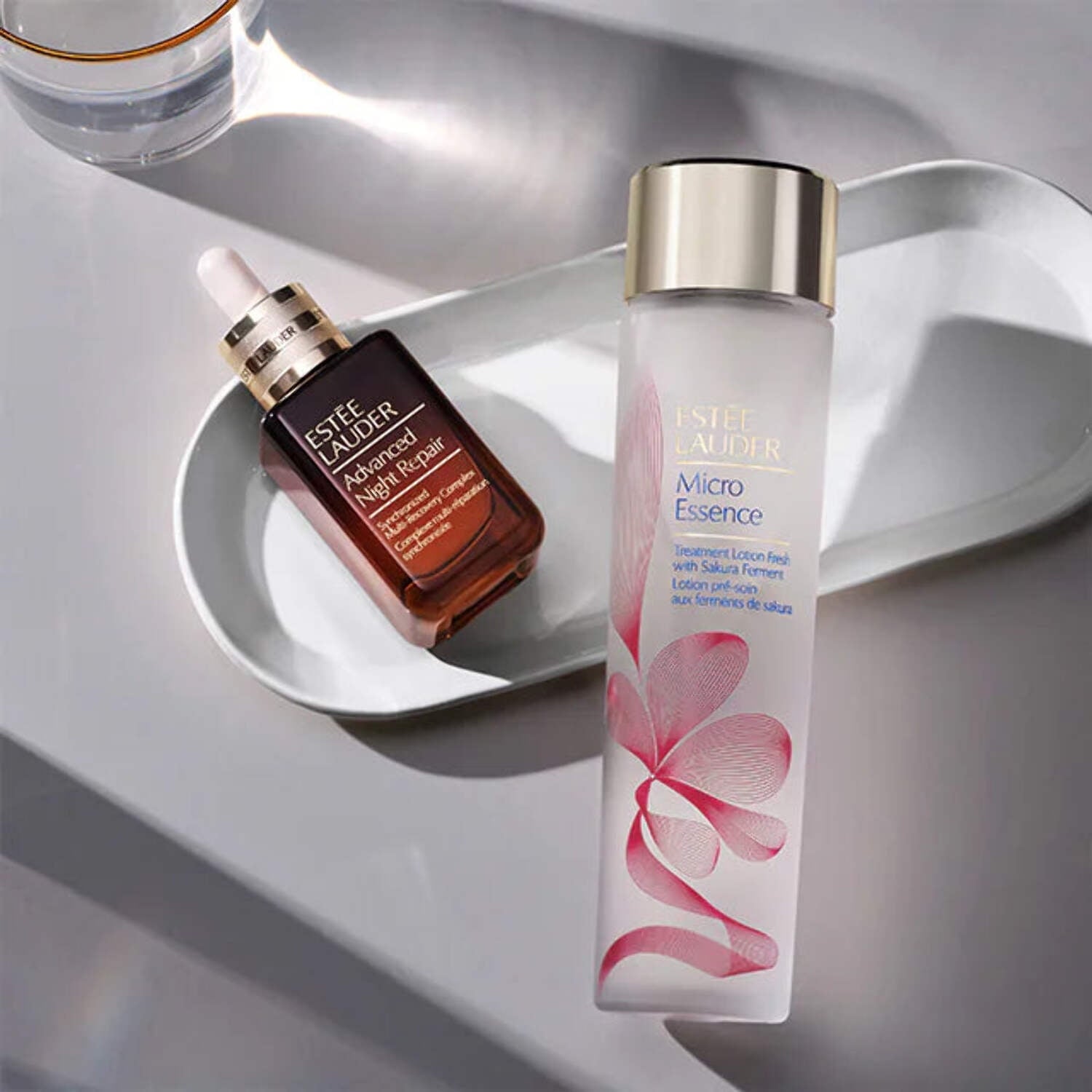 Estée Lauder Micro Essence Moisturizing Lotion - 6.7oz.