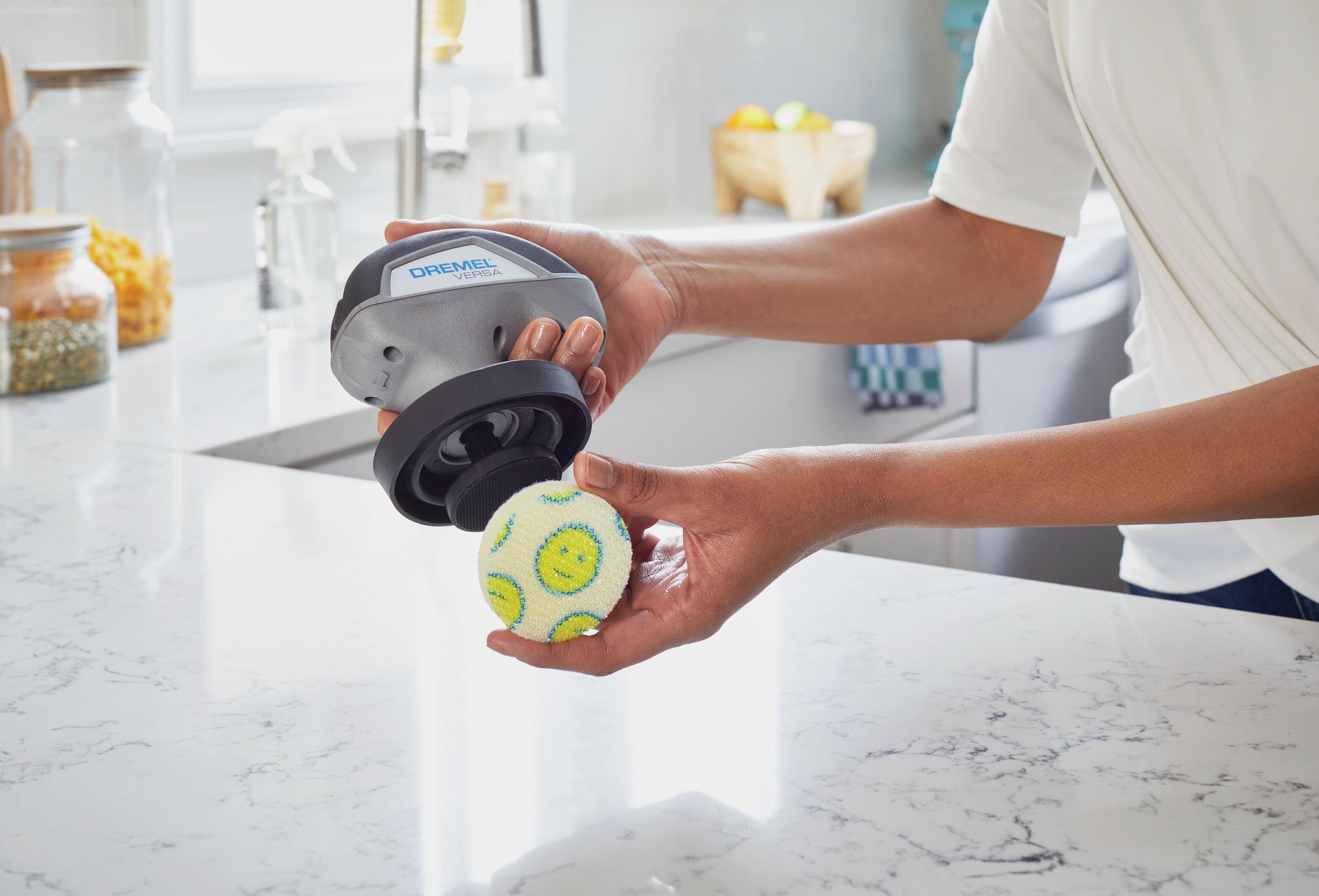 Scrubber with 5 Sponge Pads, Rechargeable, Waterproof, 2200RPM Spin Scrubber