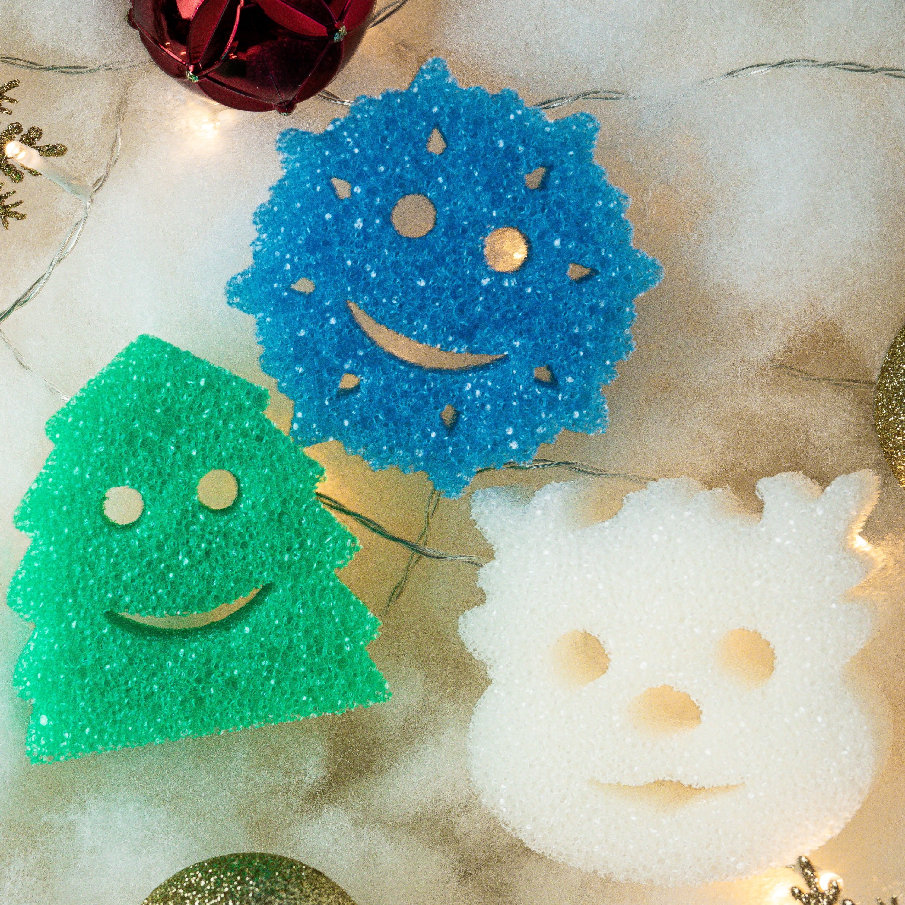 Scrub Mommy Winter Snowflake Non-Scratch Cleaning Sponge