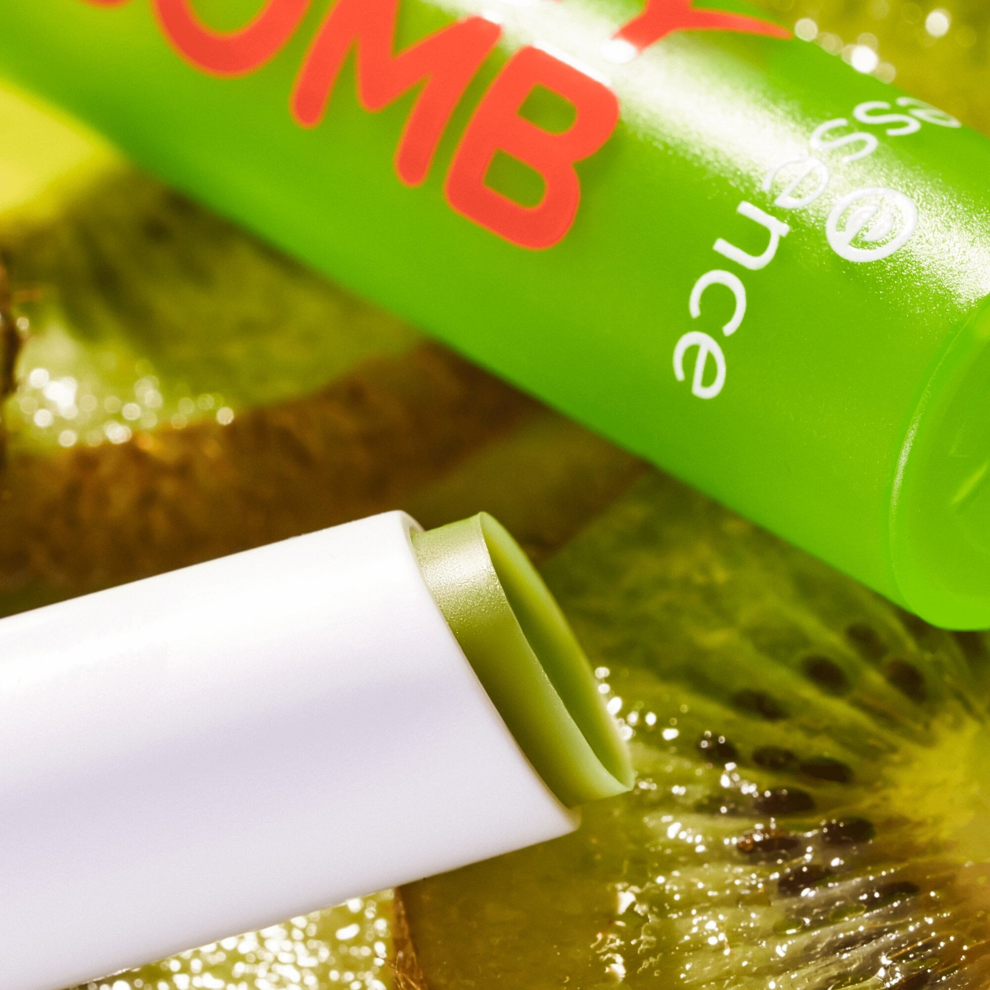 Juicy Bomb Glossy Butter Balm, 06 Wake Me Up Before You Coco