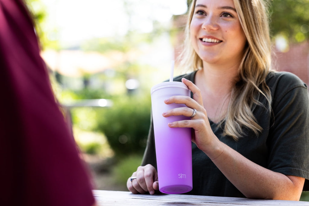 24 fl oz Double Wall Plastic Classic Tumbler with Straw|Opalescent