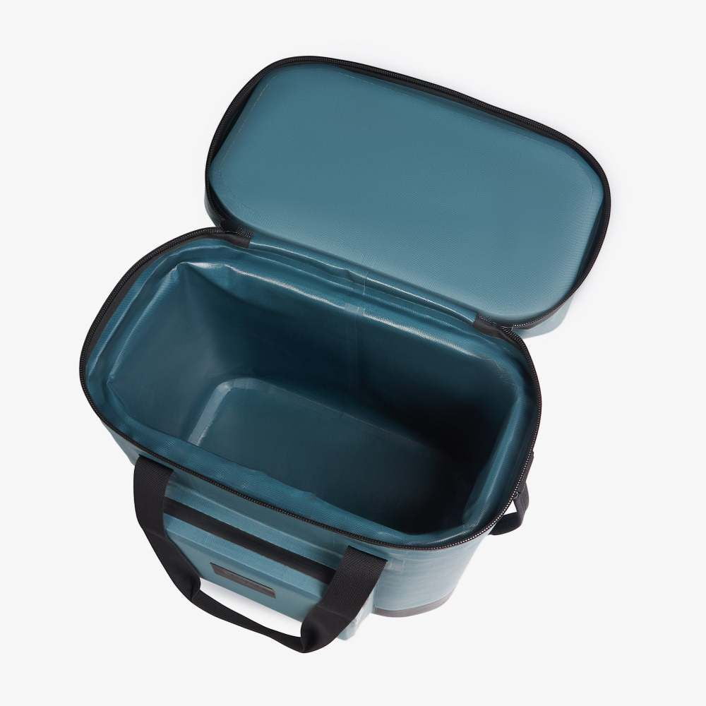 ® 30-Can Cooler Bag
