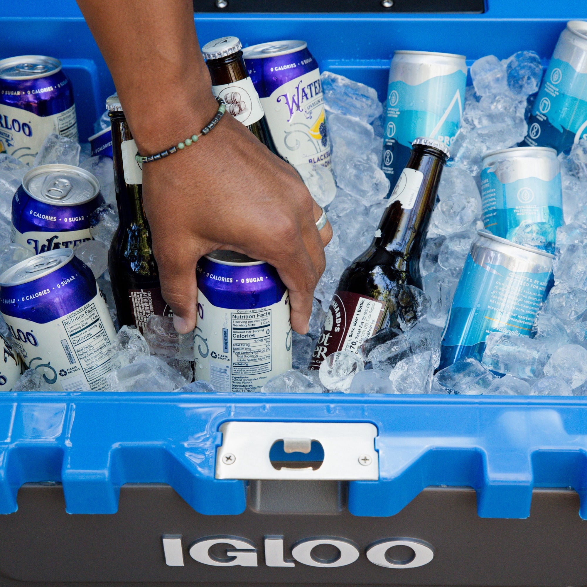 52 QT Overland Ice Chest Cooler with Wheels, Gray and Blue