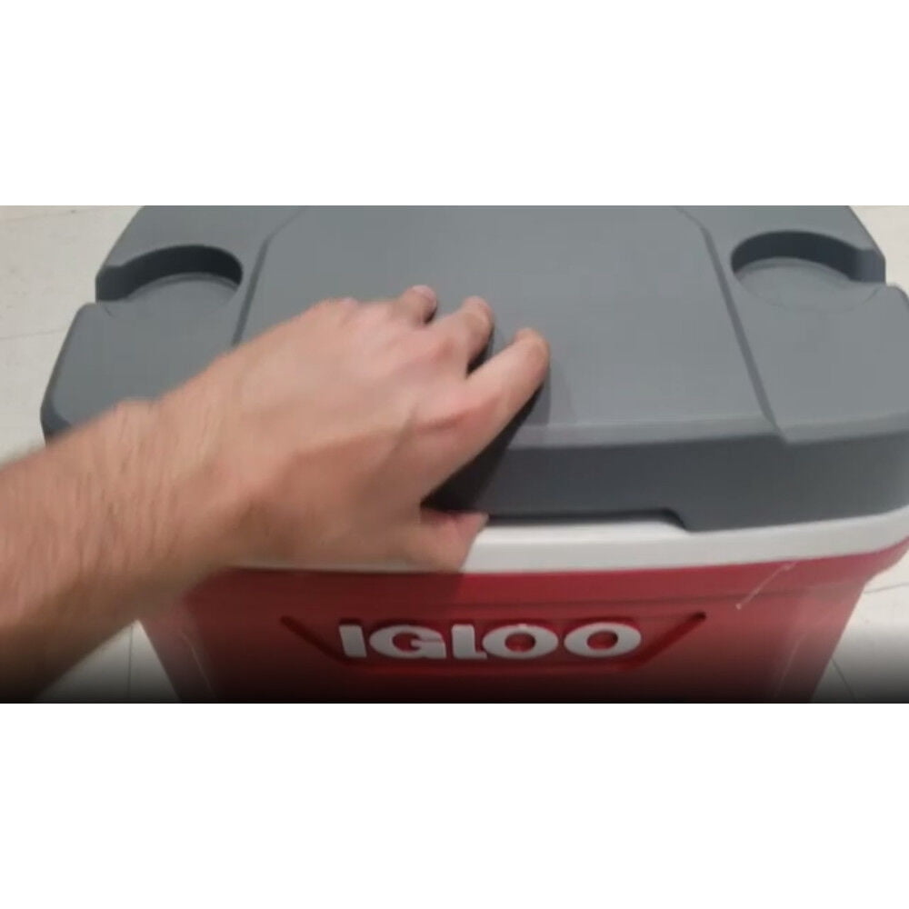 Latitude 30 QT Cooler Box - Red/Meteorite