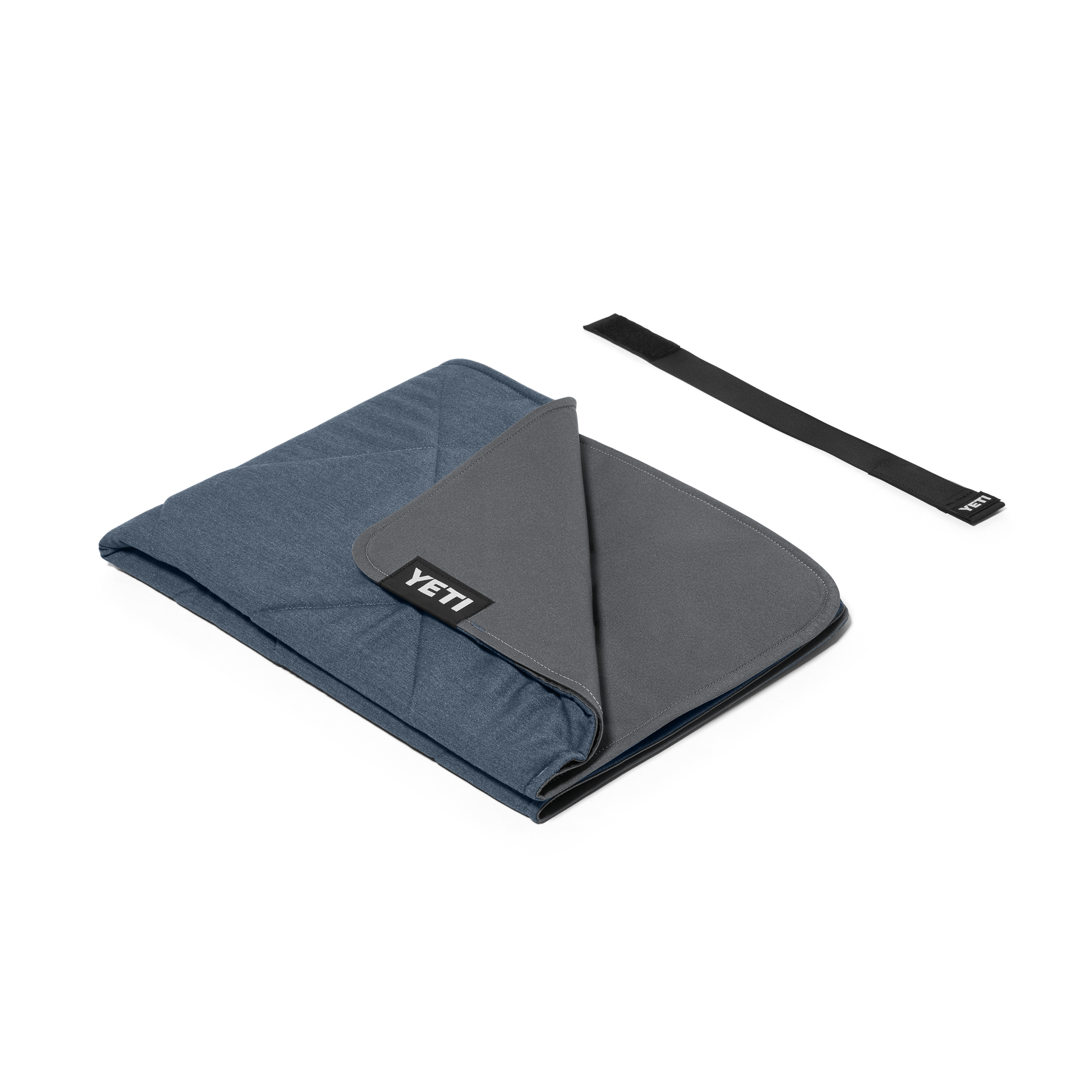 YETI Small Lowlands® Blanket Navy