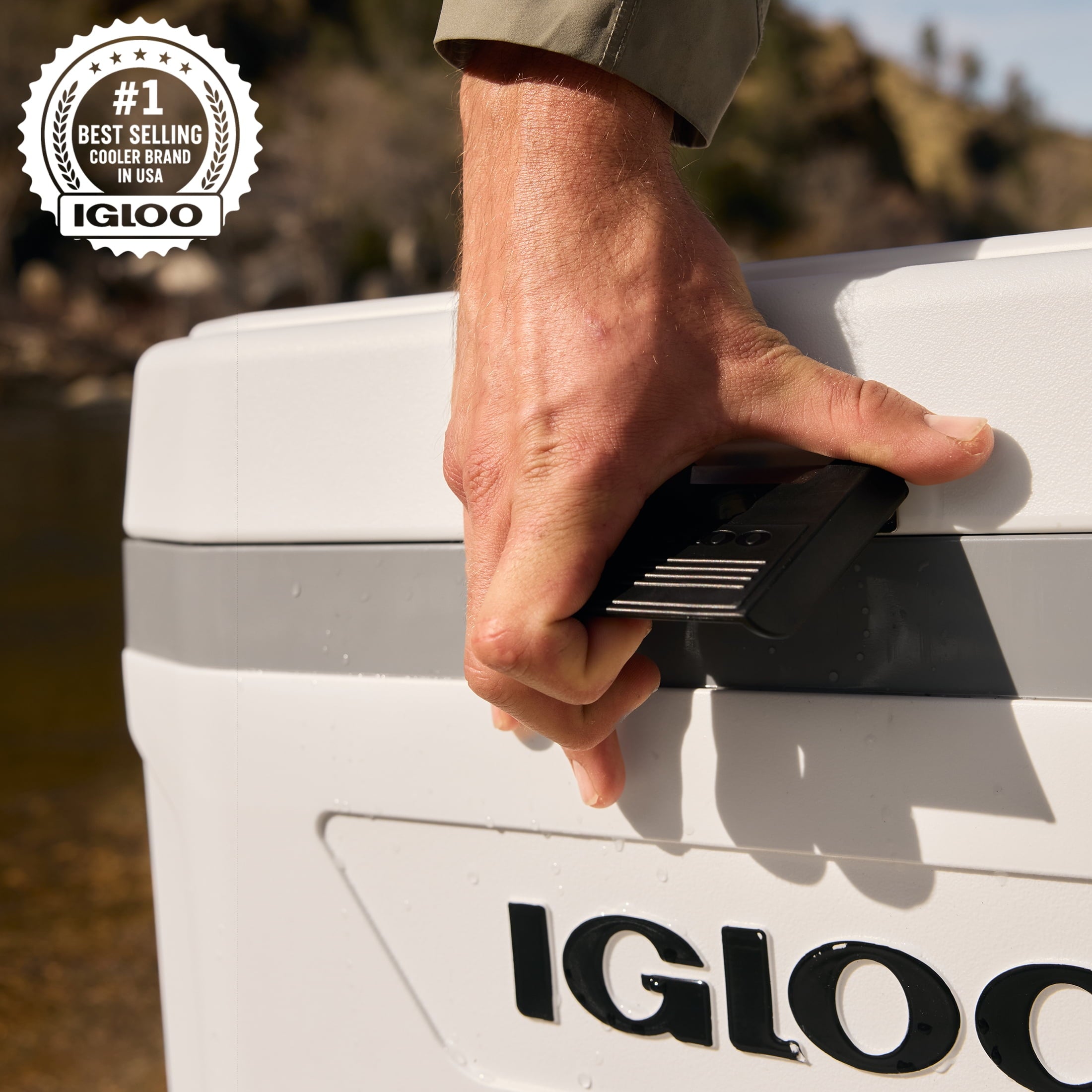 54 QT Marine Ultra Ice Chest Cooler, White