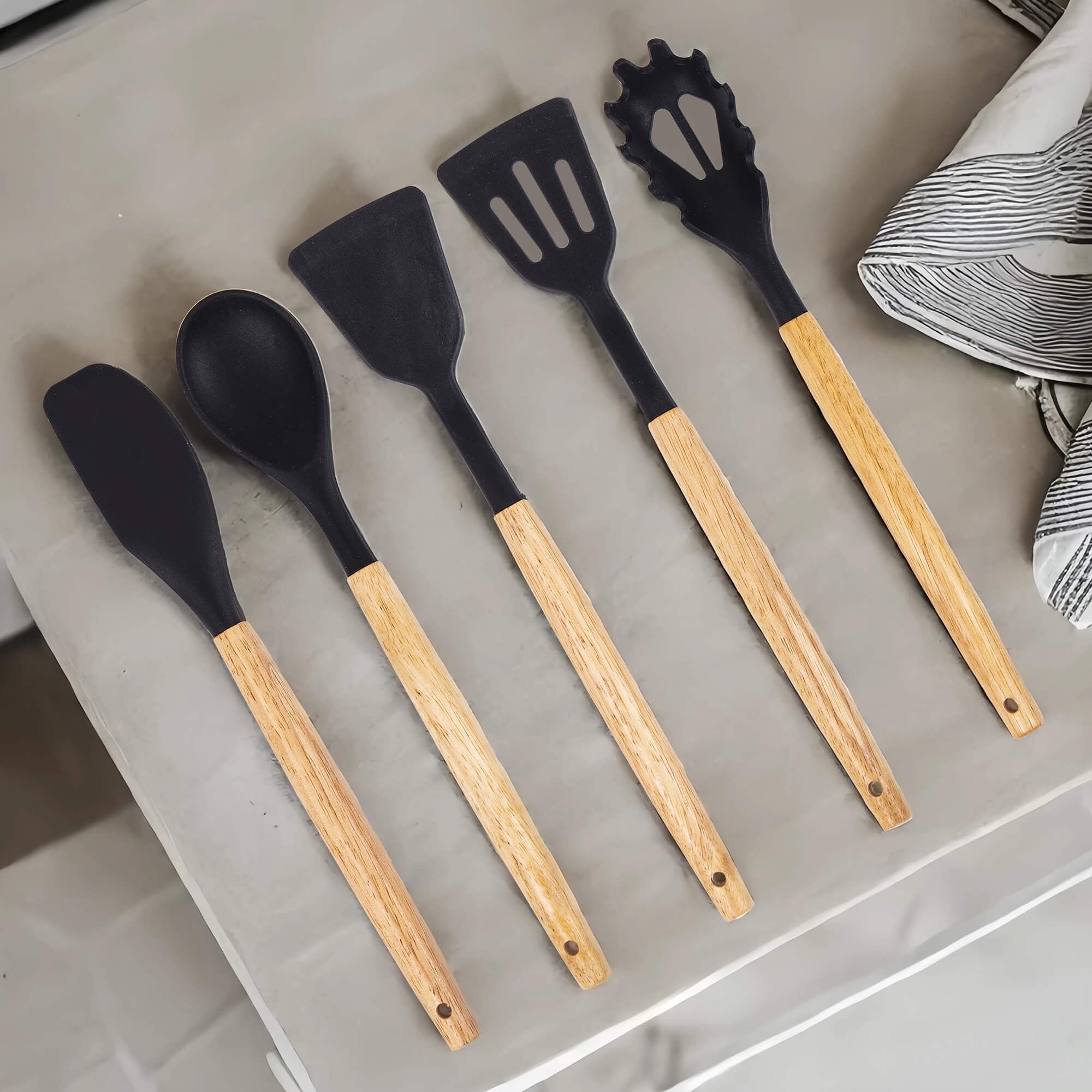 19-Piece Silicone Kitchen Utensil &amp; Knife Set - Heat-Resistant Cooking Tools Non-Stick Safe Gift for Mom or Women Black