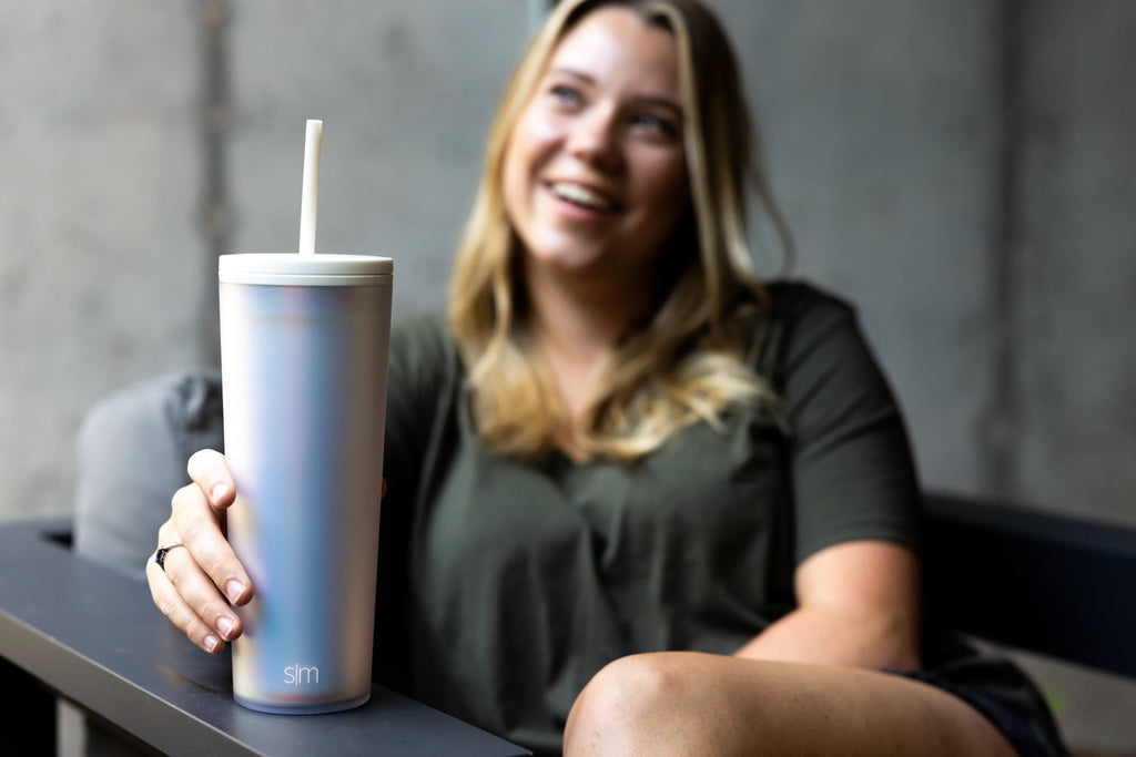 24 fl oz Double Wall Plastic Classic Tumbler with Straw|Opalescent