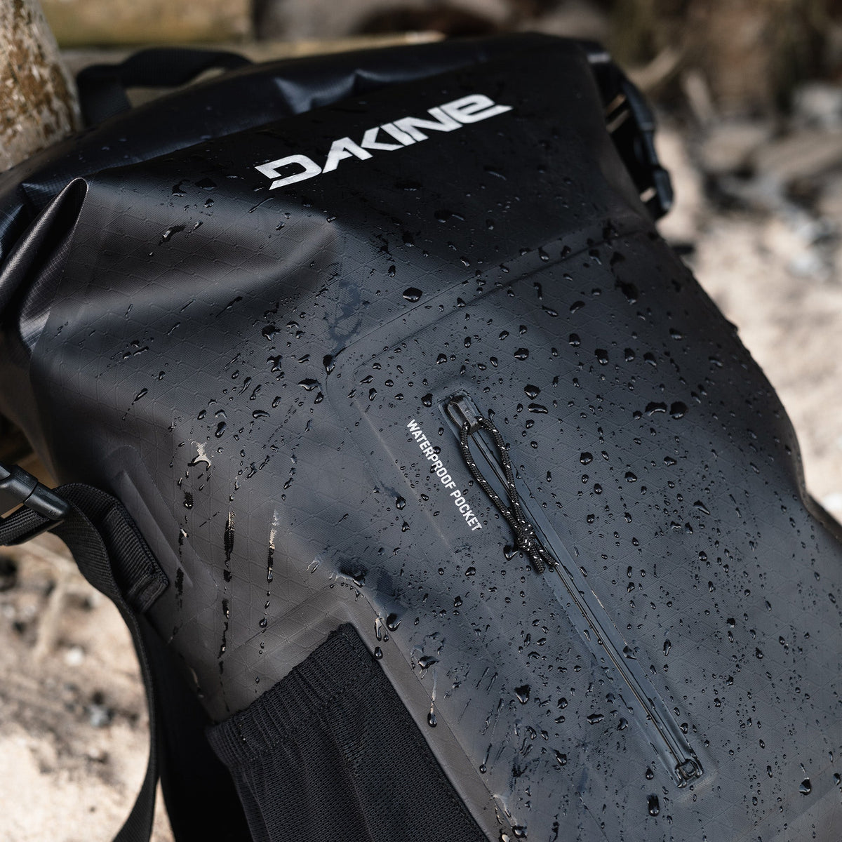 Dakine Cyclone Lt Wet/Dry Rolltop Backpack 30L - Black