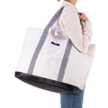 Wanderer Shoulder Bag