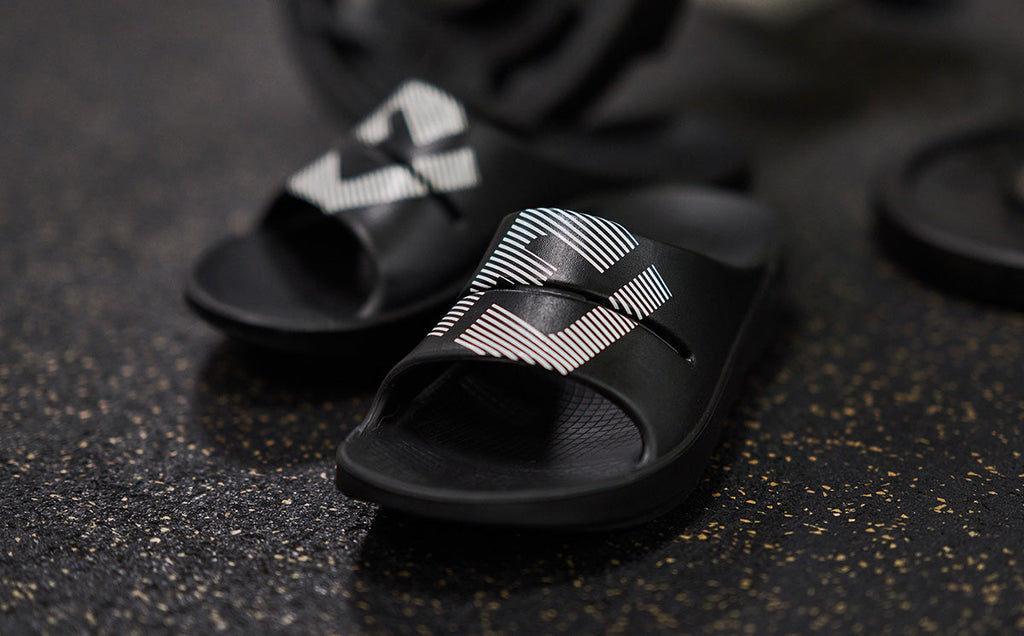 FJ X OOFOS Men’s OOahh Sport Slide Sandal – Black