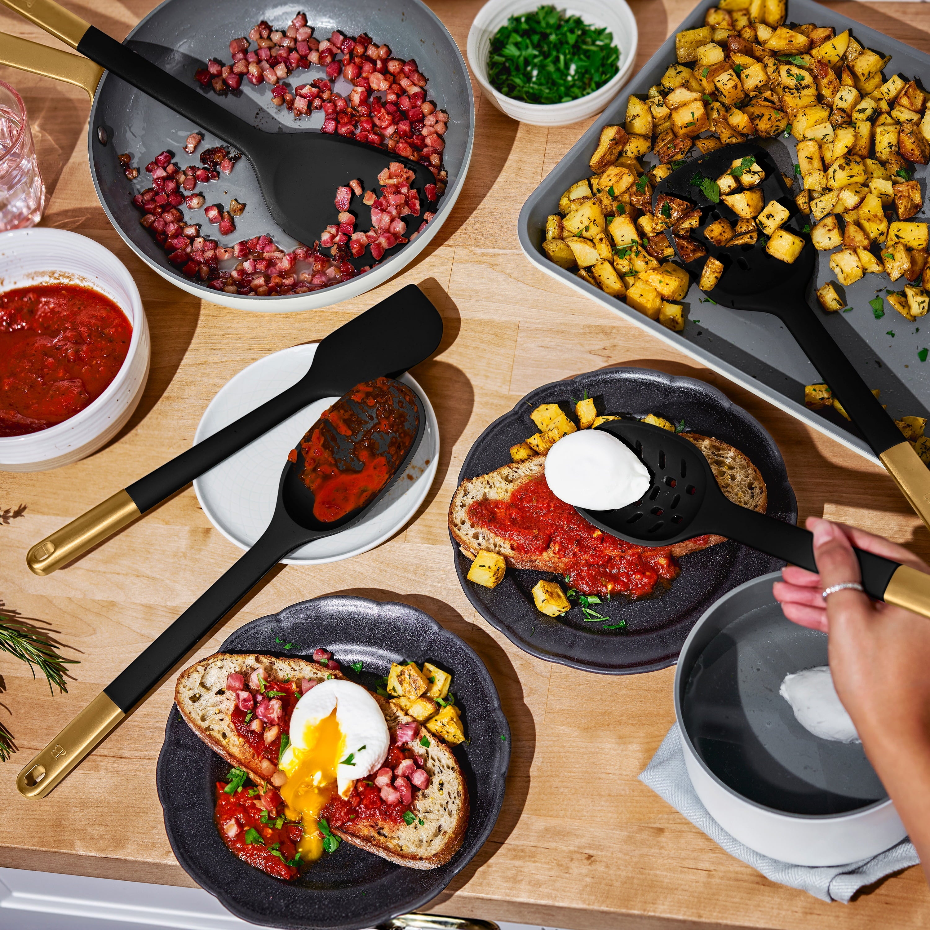 6-Piece Silicone Kitchen Utensil Tool Set with Rotating Rack by Drew Barrymore, Porcini Taupe