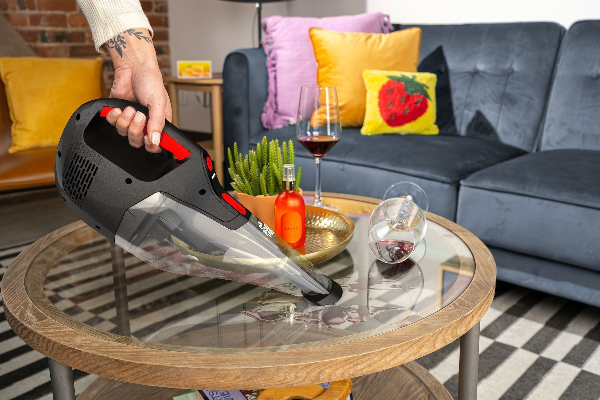 Dirt Devil 16V Wet-Dry Cordless Hand Vacuum with Squeegee